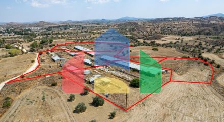 Продаж - Земельна ділянка 37460 m² В Никосии
