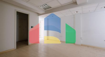 Продаж - Бізнес 200 m² В Никосии