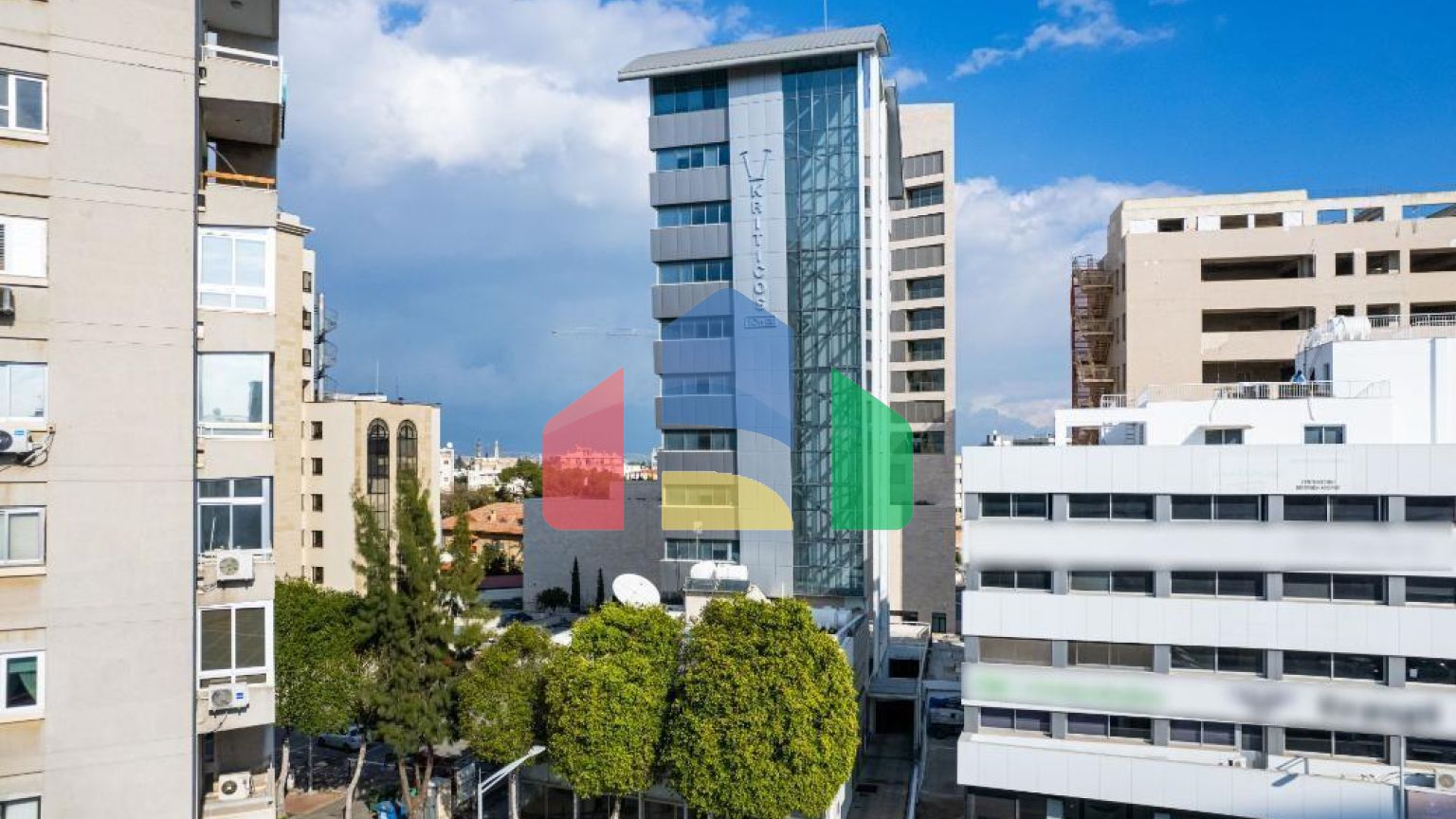 Продаж - Бізнес 200 m² В Никосии