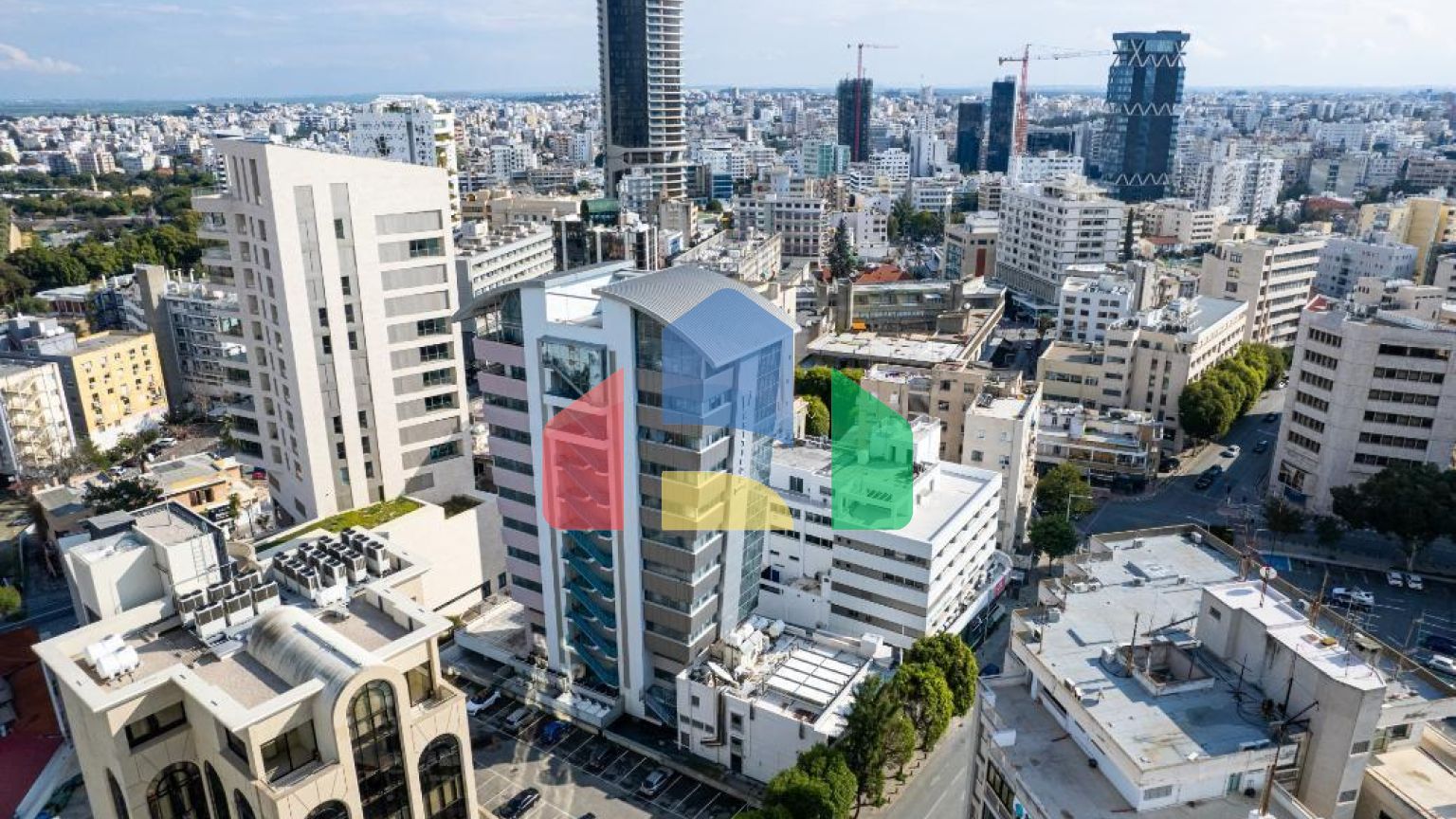 Продаж - Бізнес 200 m² В Никосии