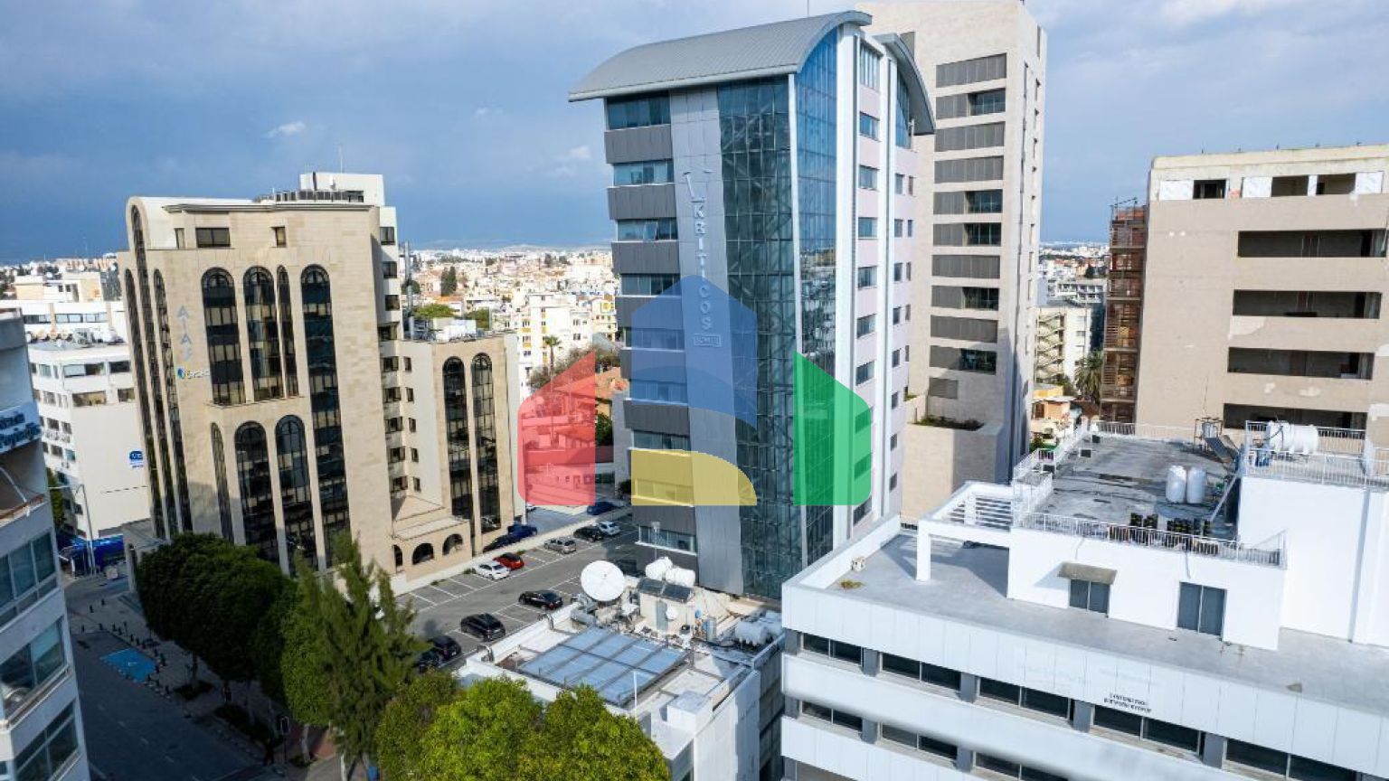 Продаж - Бізнес 200 m² В Никосии