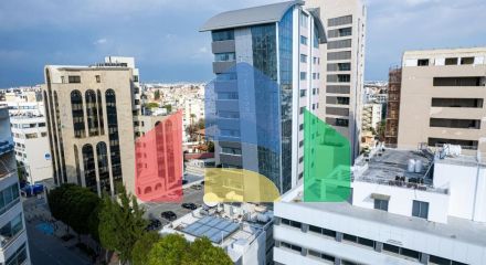 Продаж - Бізнес 200 m² В Никосии