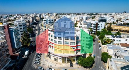 Продаж - Бізнес 265 m² В Никосии