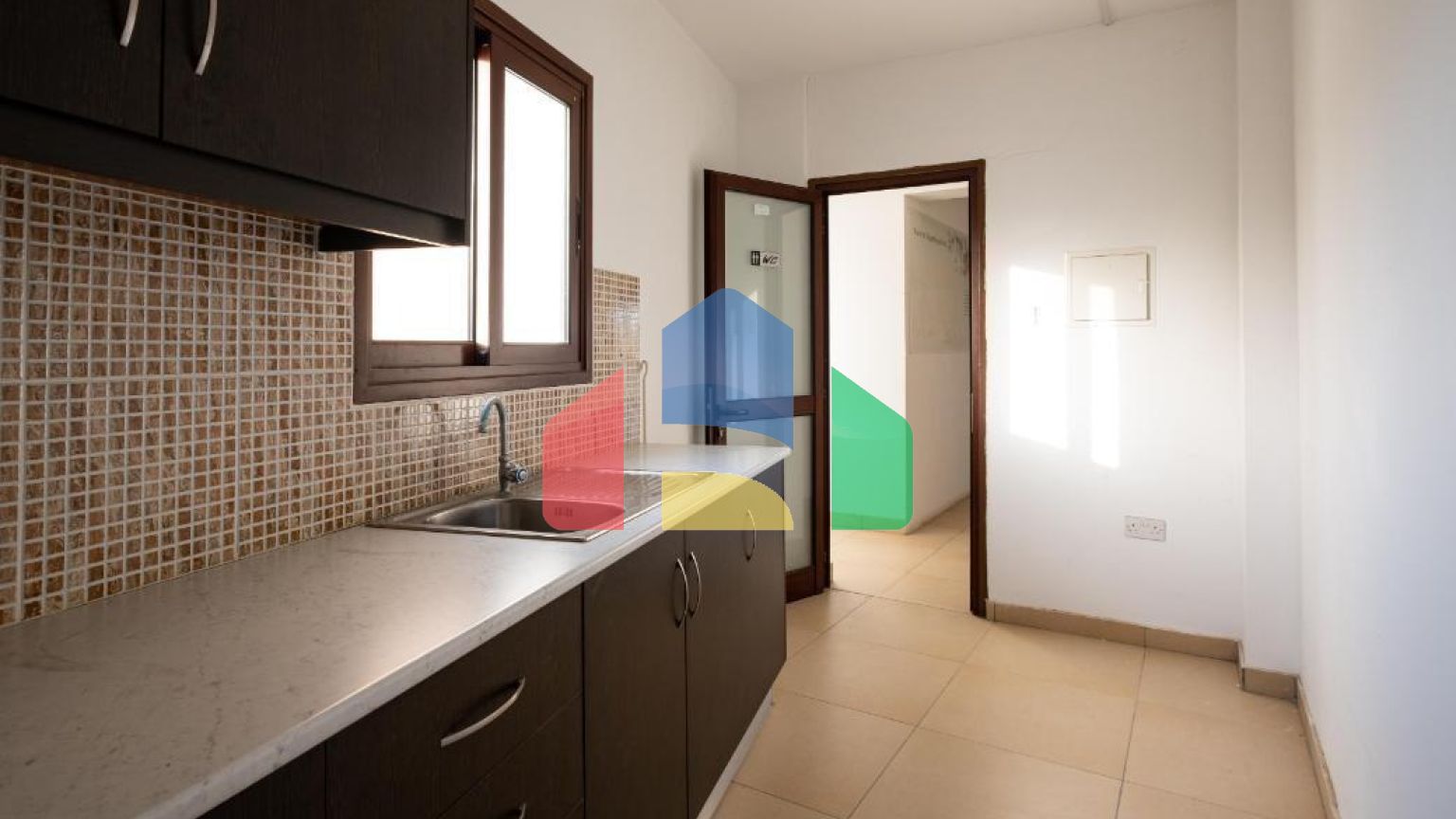 Продажа - Здание в Никосии