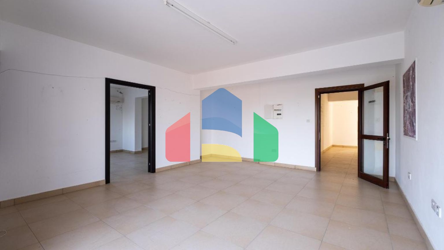 Продажа - Здание в Никосии