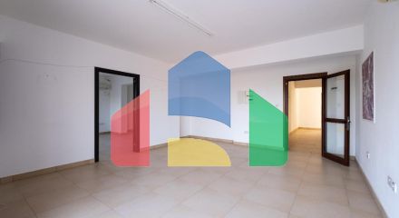 Продажа - Здание в Никосии