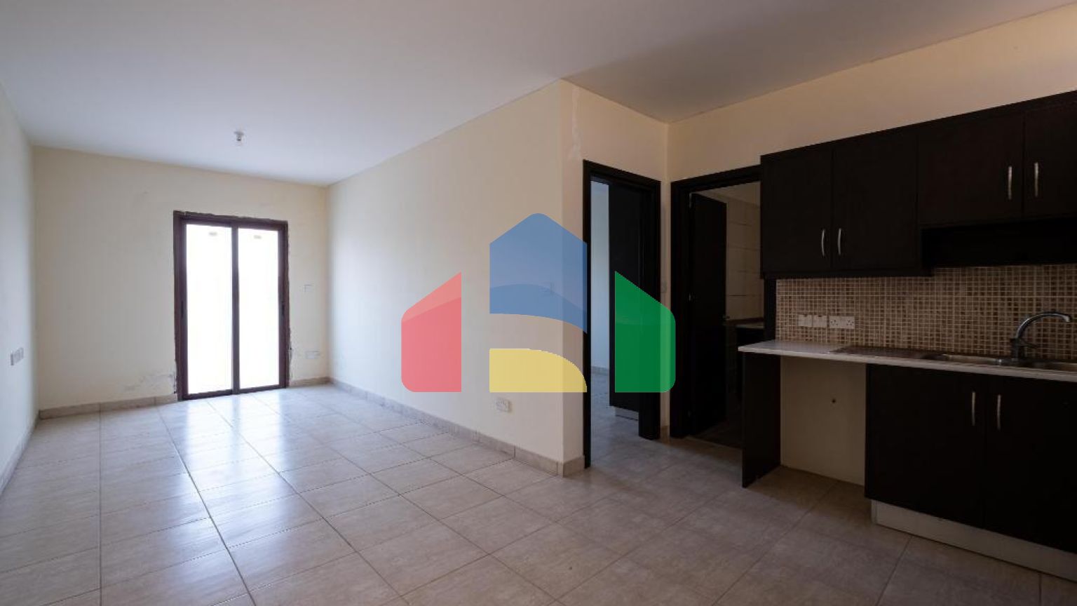 Продажа - Здание в Никосии