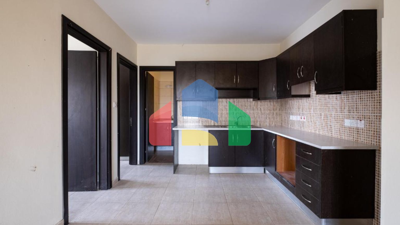 Продажа - Здание в Никосии