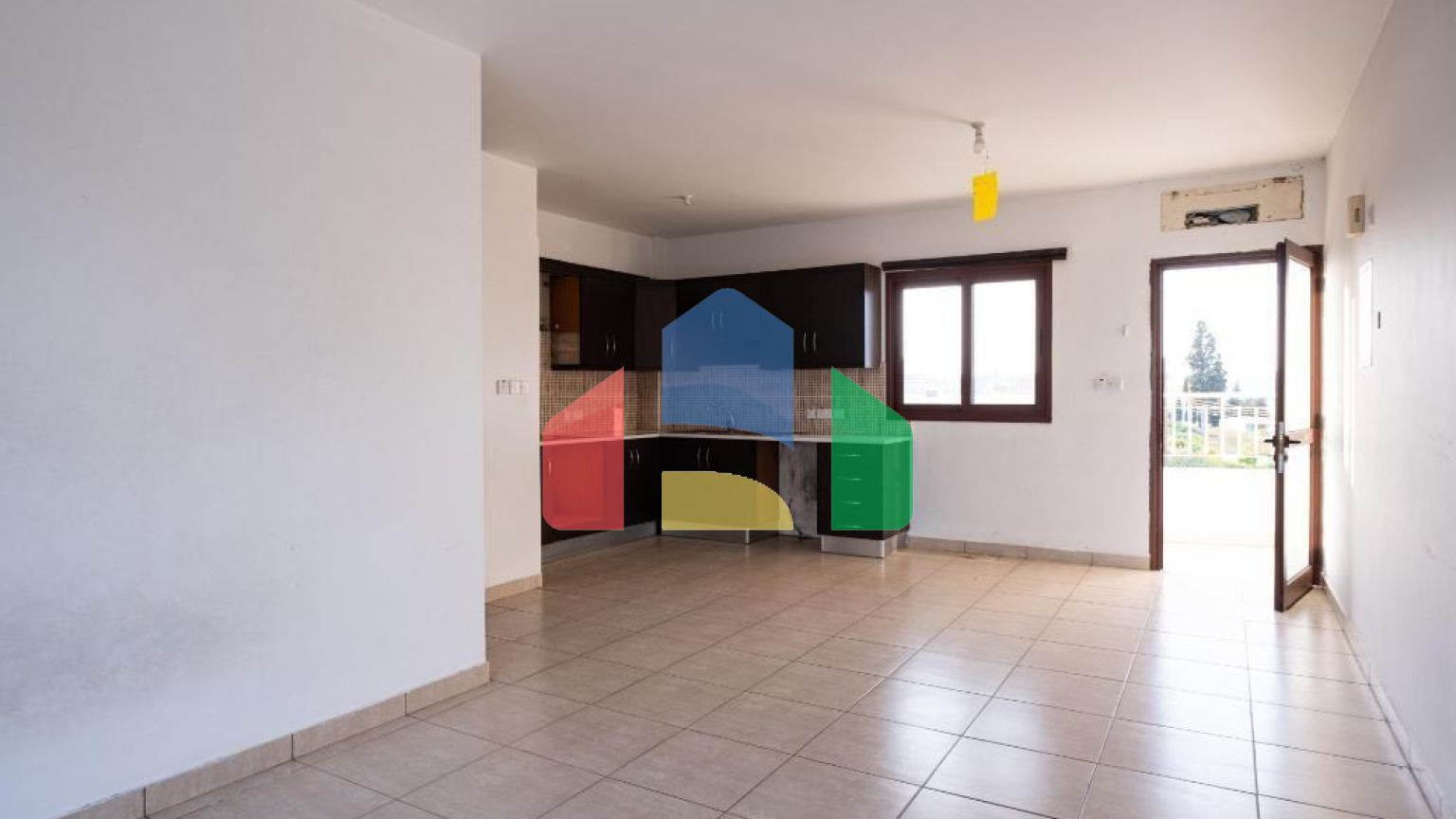 Продажа - Здание в Никосии