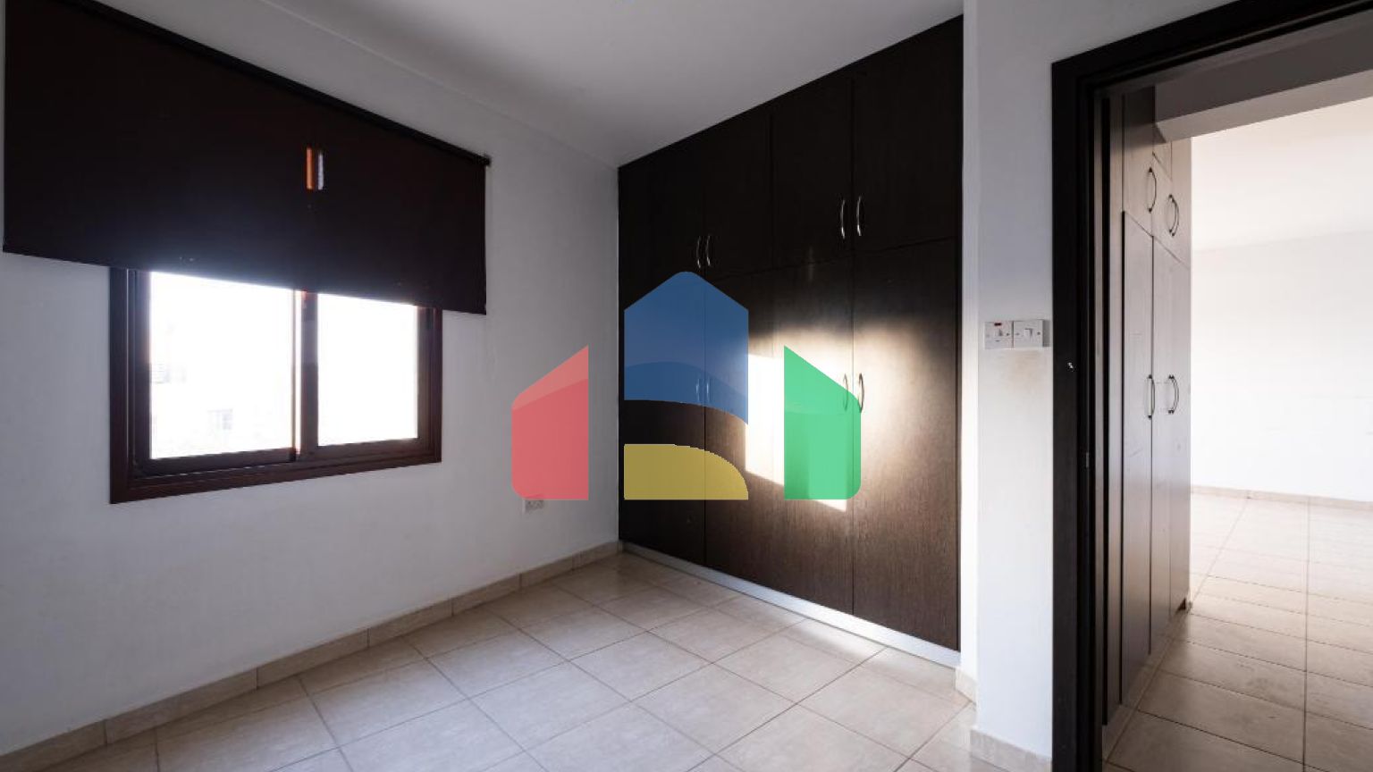 Продажа - Здание в Никосии