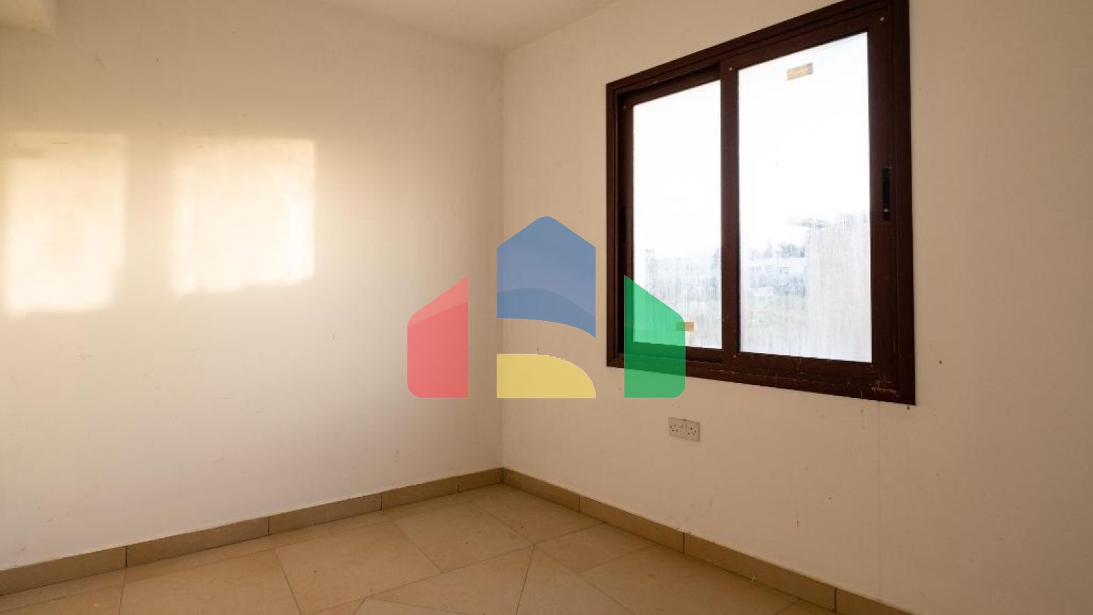 Продажа - Здание в Никосии