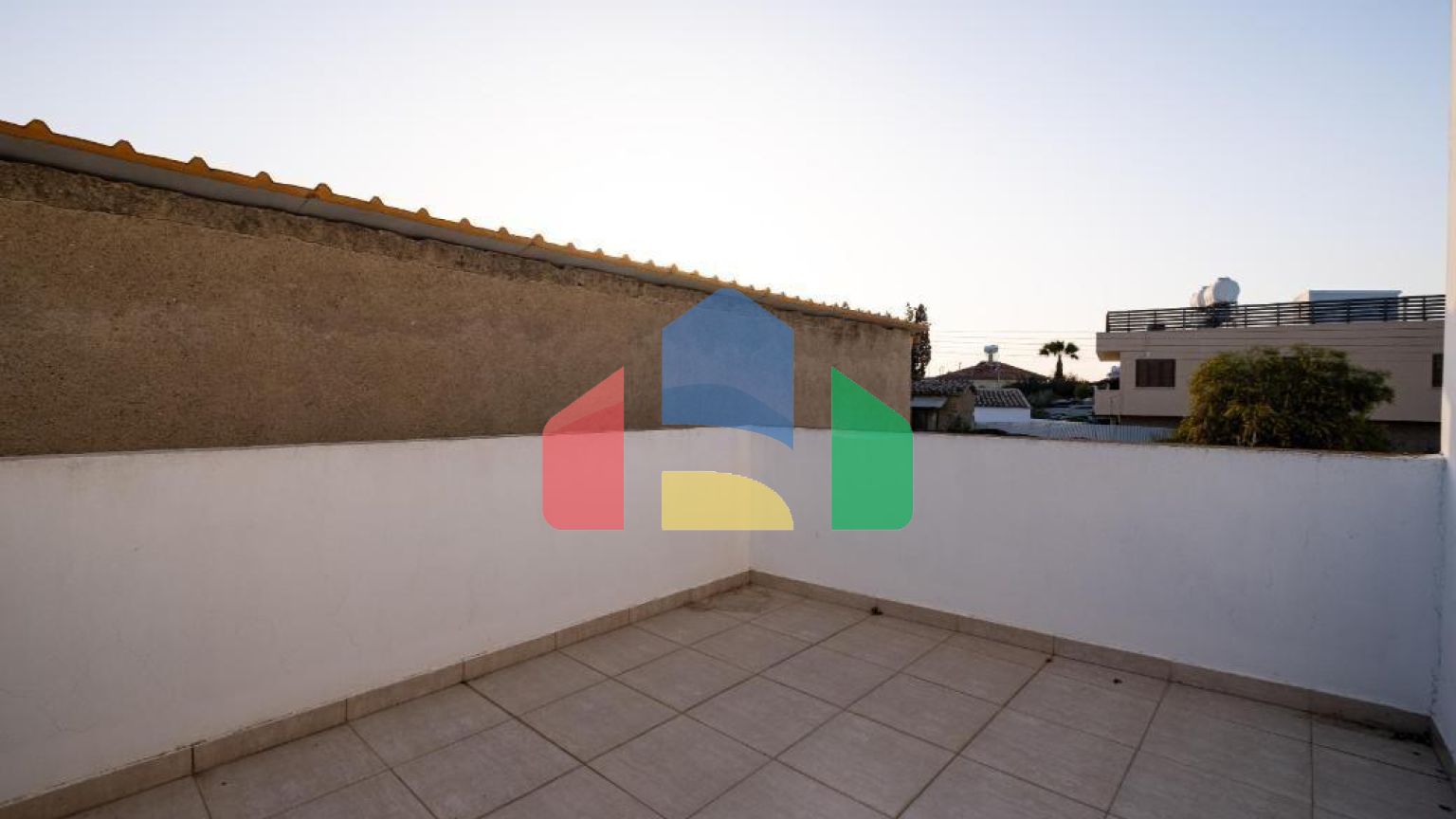 Продажа - Здание в Никосии