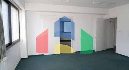 Продаж - Бізнес 331 m² В Никосии