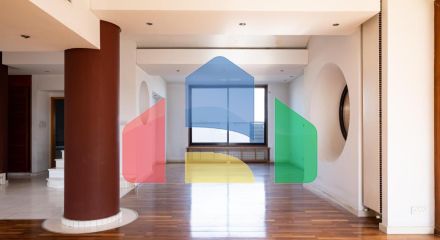 Продаж - Котедж 372 m² В Никосии