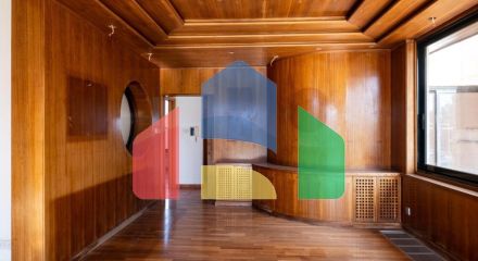 Продаж - Котедж 372 m² В Никосии