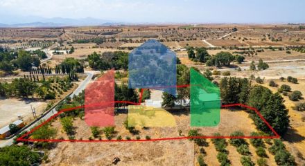 Продажа - Бизнес 890 m² в Никосии