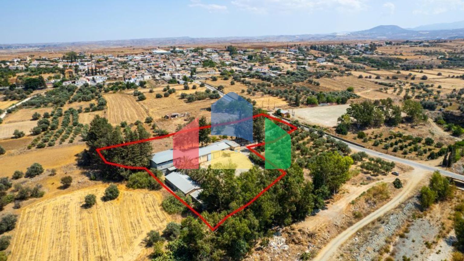 Продаж - Бізнес 890 m² В Никосии