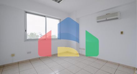 For Sale - Business 184 m² in Nicosia