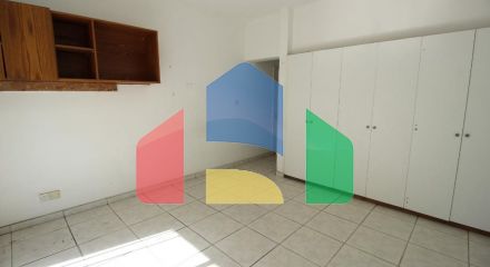 Продажа - Бизнес 945 m² в Никосии