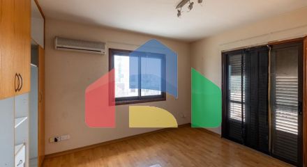 For Sale - Detached house 215 m² in Nicosia