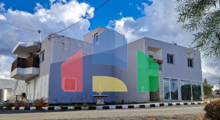 Продаж - Бізнес 150 m² В Никосии
