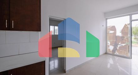 Продаж - Бізнес 150 m² В Никосии
