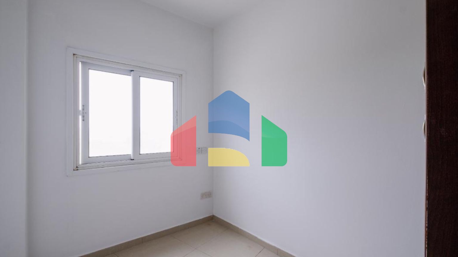 Продаж - Бізнес 150 m² В Никосии