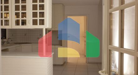 Продаж - Котедж 345 m² В Никосии