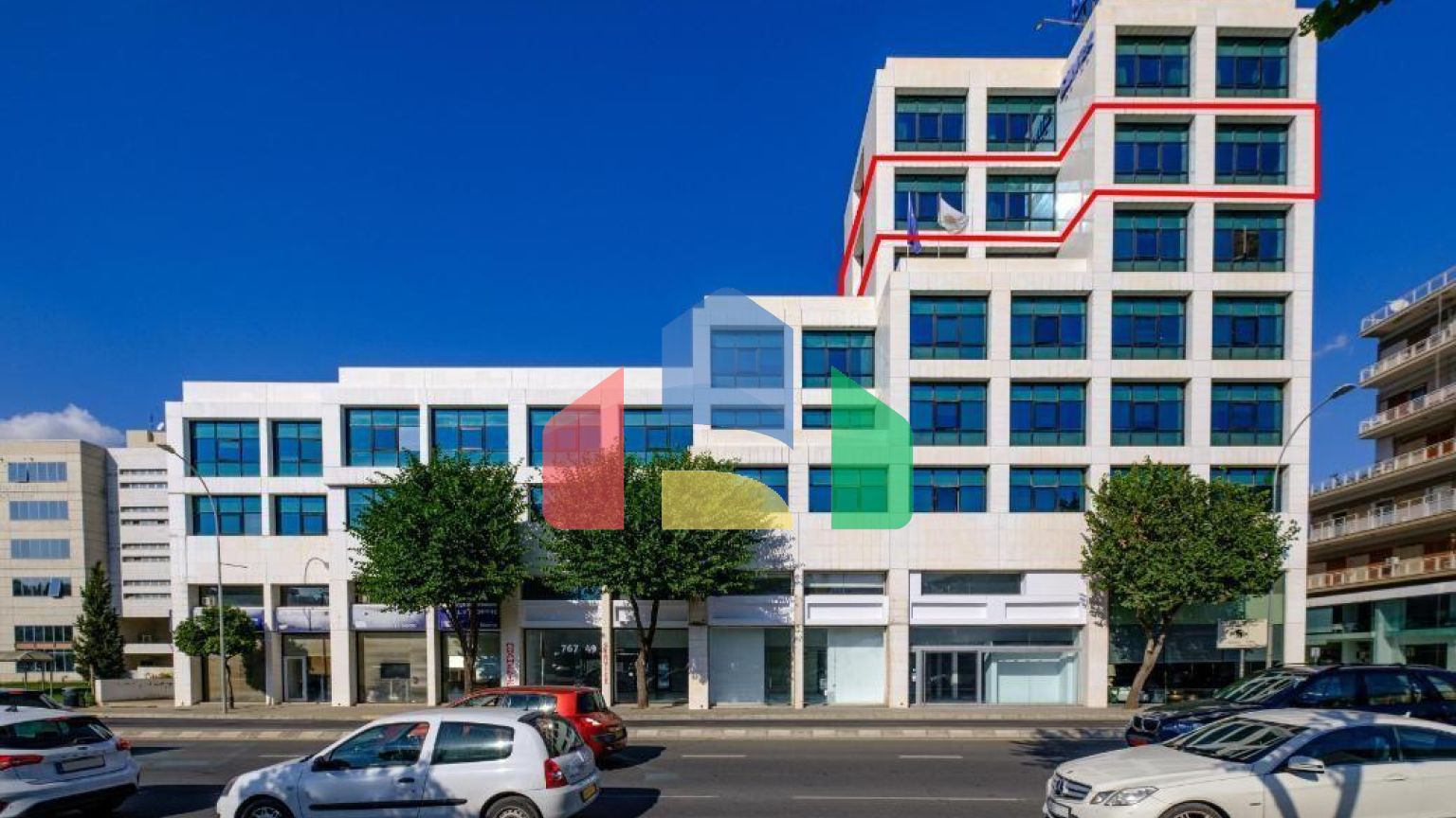 Продаж - Бізнес 238 m² В Никосии