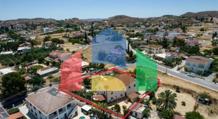 For Sale - Detached house 330 m² in Nicosia