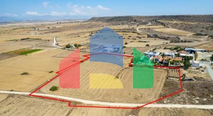 Продаж - Земельна ділянка 13713 m² В Никосии