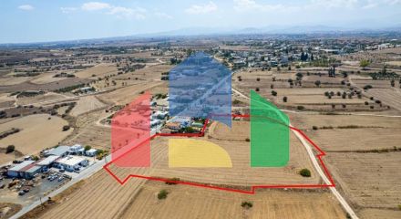 Продаж - Земельна ділянка 13713 m² В Никосии