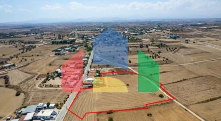 Продаж - Земельна ділянка 13713 m² В Никосии