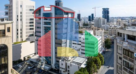 Продаж - Бізнес 220 m² В Никосии