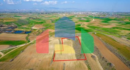 Продаж - Земельна ділянка 5352 m² В Никосии