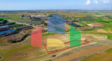 Продаж - Земельна ділянка 5352 m² В Никосии