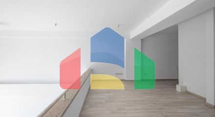 Продаж - Бізнес 181 m² В Никосии