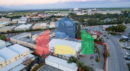 Продаж - Бізнес 3519 m² В Никосии