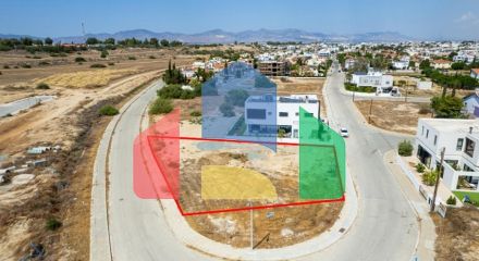 For Sale - Land 897 m² in Nicosia