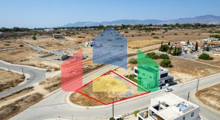 For Sale - Land 897 m² in Nicosia