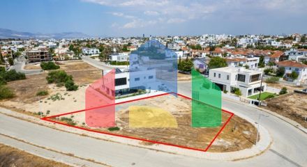 For Sale - Land 897 m² in Nicosia