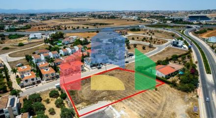 Продаж - Земельна ділянка 3243 m² В Никосии