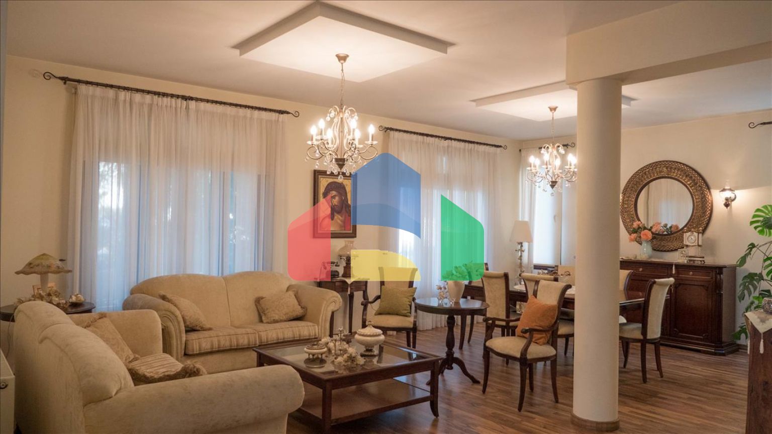 Продаж - Вілла 270 m² В Никосии