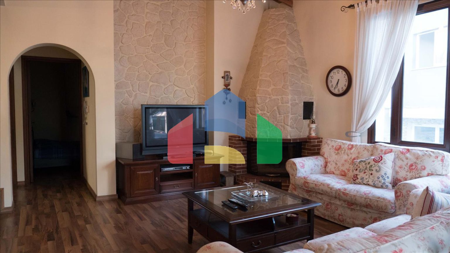 Продаж - Вілла 270 m² В Никосии