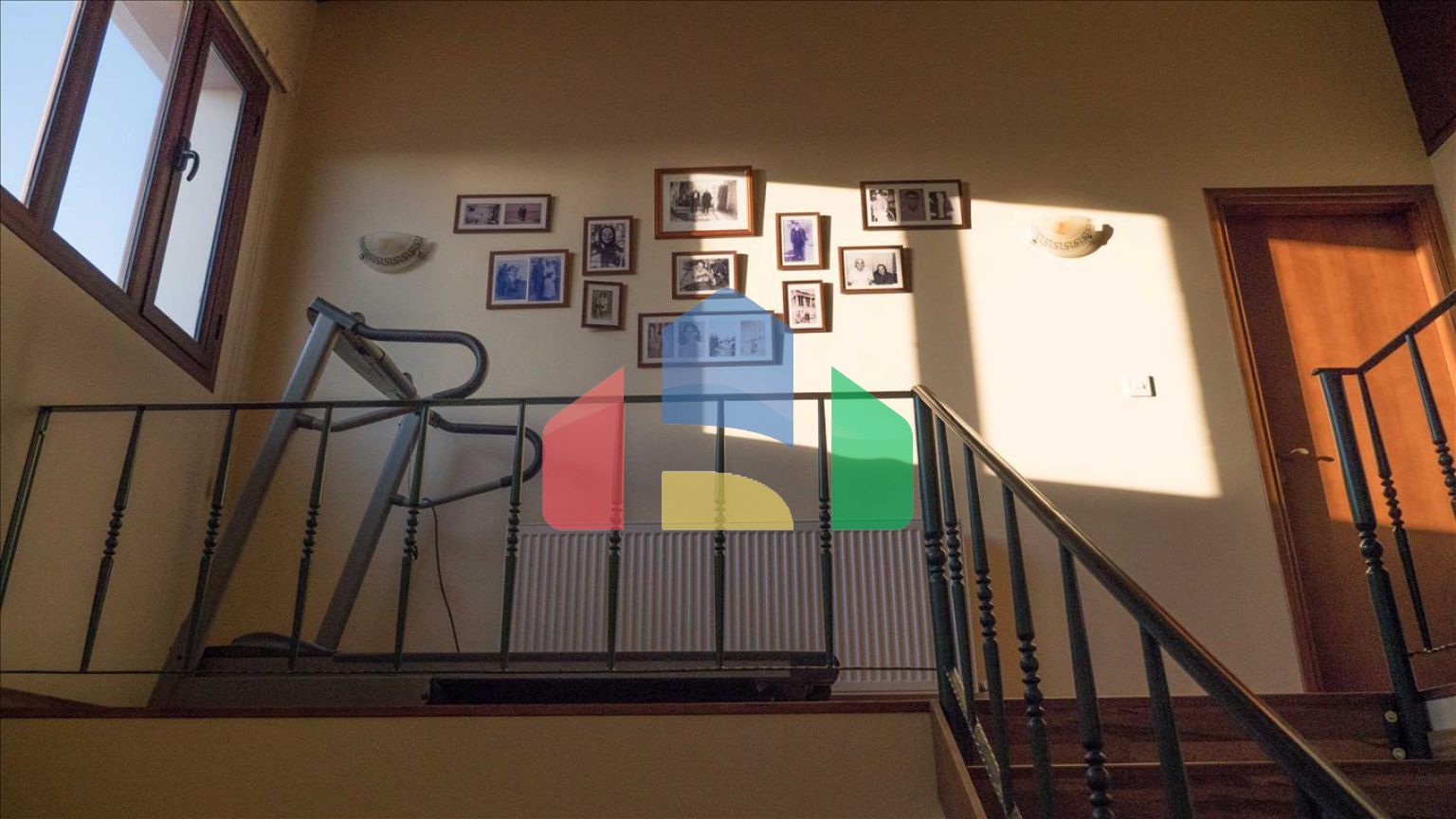 Продаж - Вілла 270 m² В Никосии