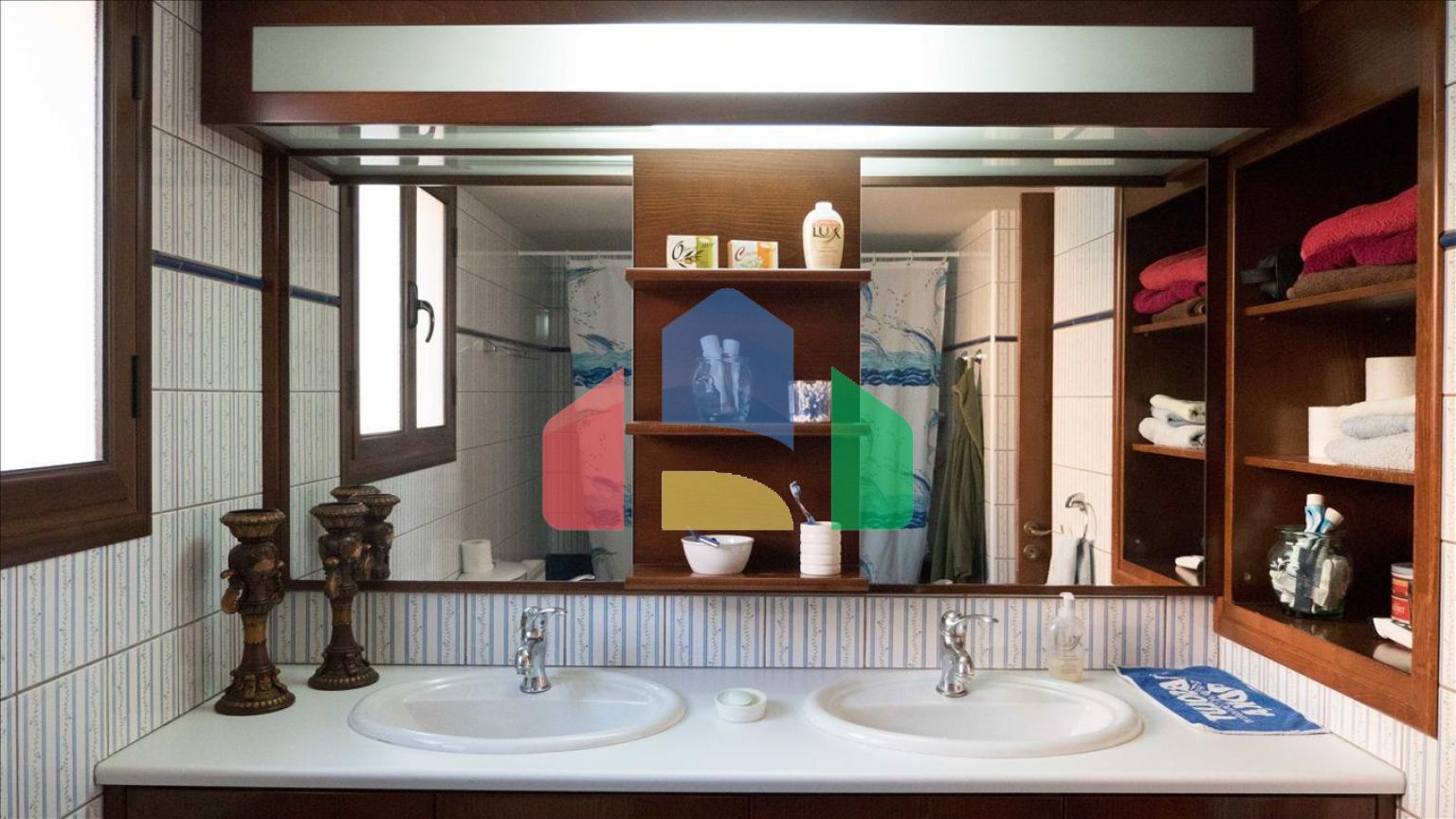 Продаж - Вілла 270 m² В Никосии