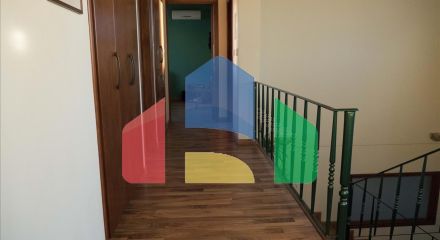 Продаж - Вілла 270 m² В Никосии