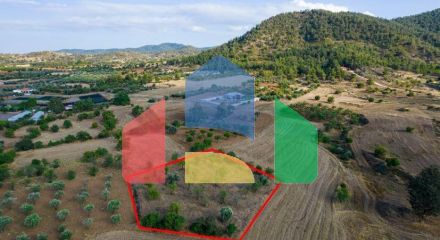 Продаж - Земельна ділянка 2007 m² В Никосии