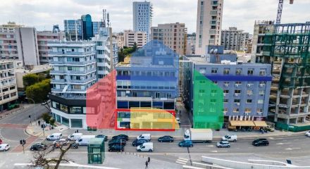 Продаж - Бізнес 513 m² В Никосии