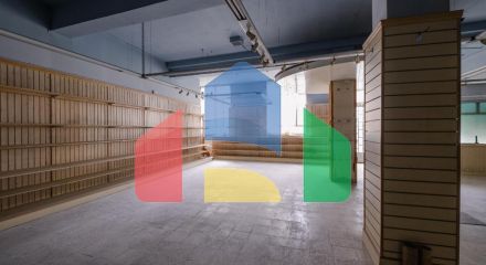 Продаж - Бізнес 513 m² В Никосии
